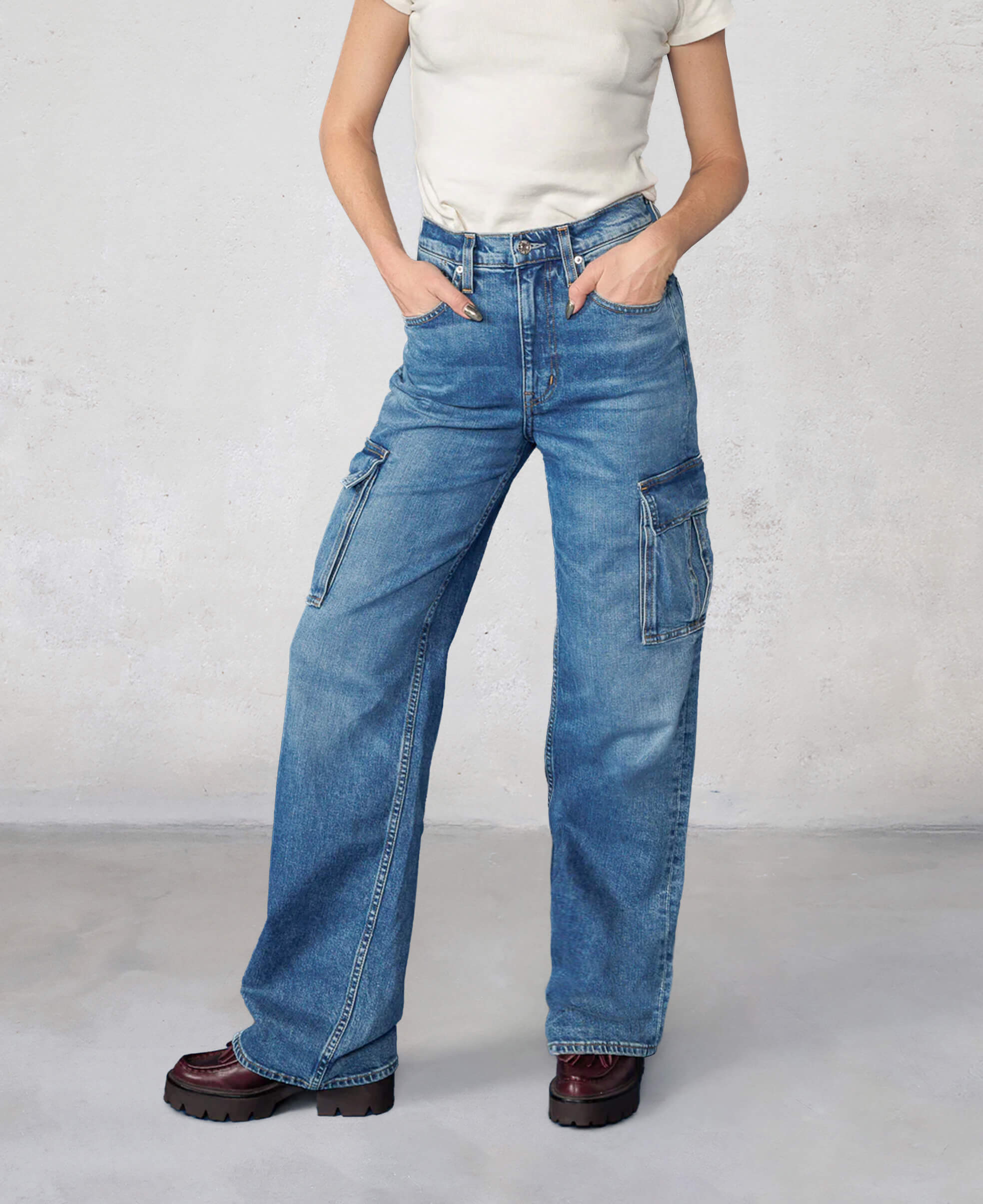 Elevate your workwear style with the Cora Cargo Pant in Space. Perfect for work or play, these versatile pants transition effortlessly from day to night.