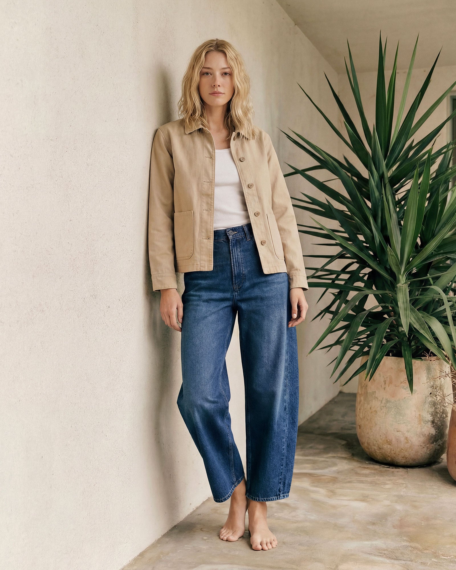 Andie Barrel Crop High Rise in SUSSMAN. Responsibly made with regenerative cotton. Made in the USA, offering structured comfort and timeless ease.