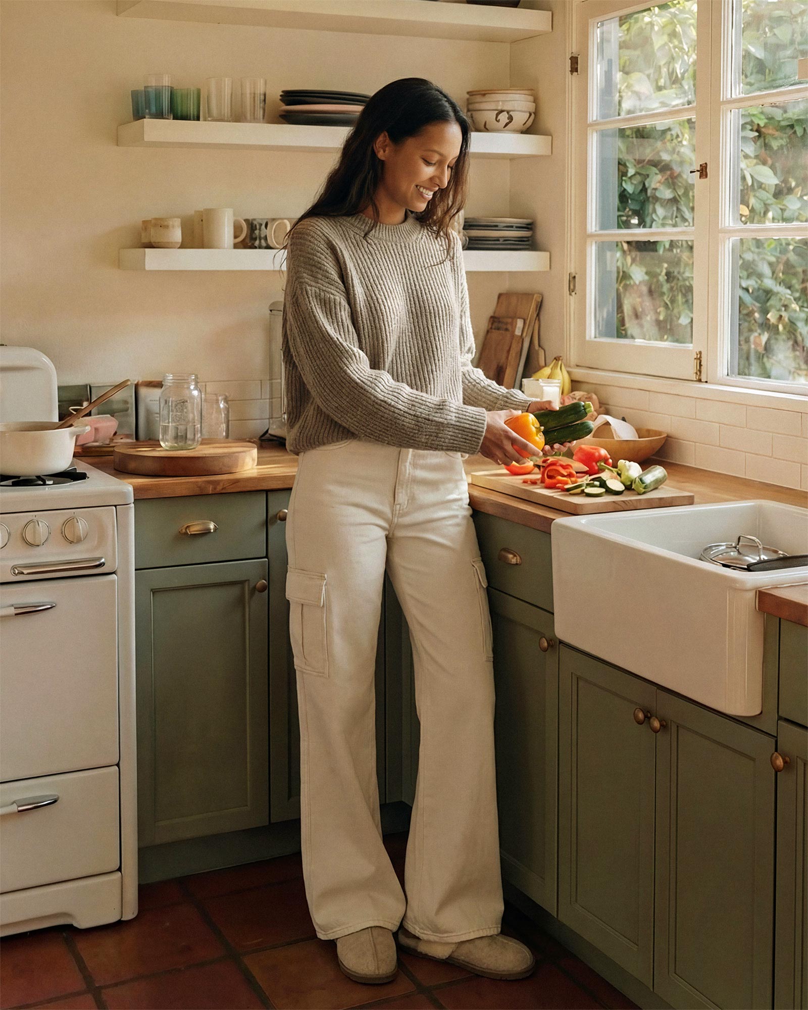 Elevate your workwear style with the Cora Cargo Pant in Monochrome. Perfect for work or play, these versatile pants transition effortlessly from day to night.