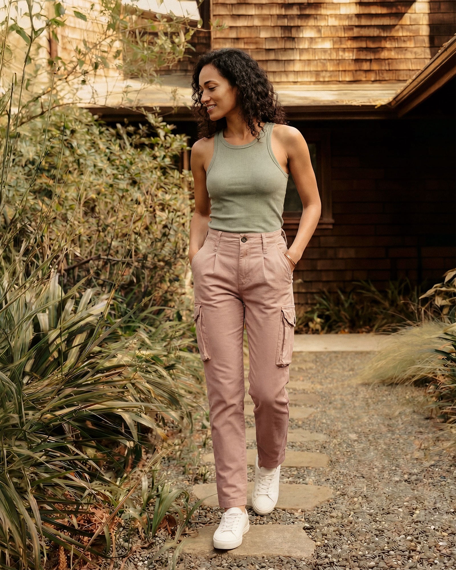 Discover the Kayla Relaxed Barrel Jean, a vintage-inspired denim pant with a modern twist. Perfectly tapered for a stylish fit, ideal for any casual occasion.