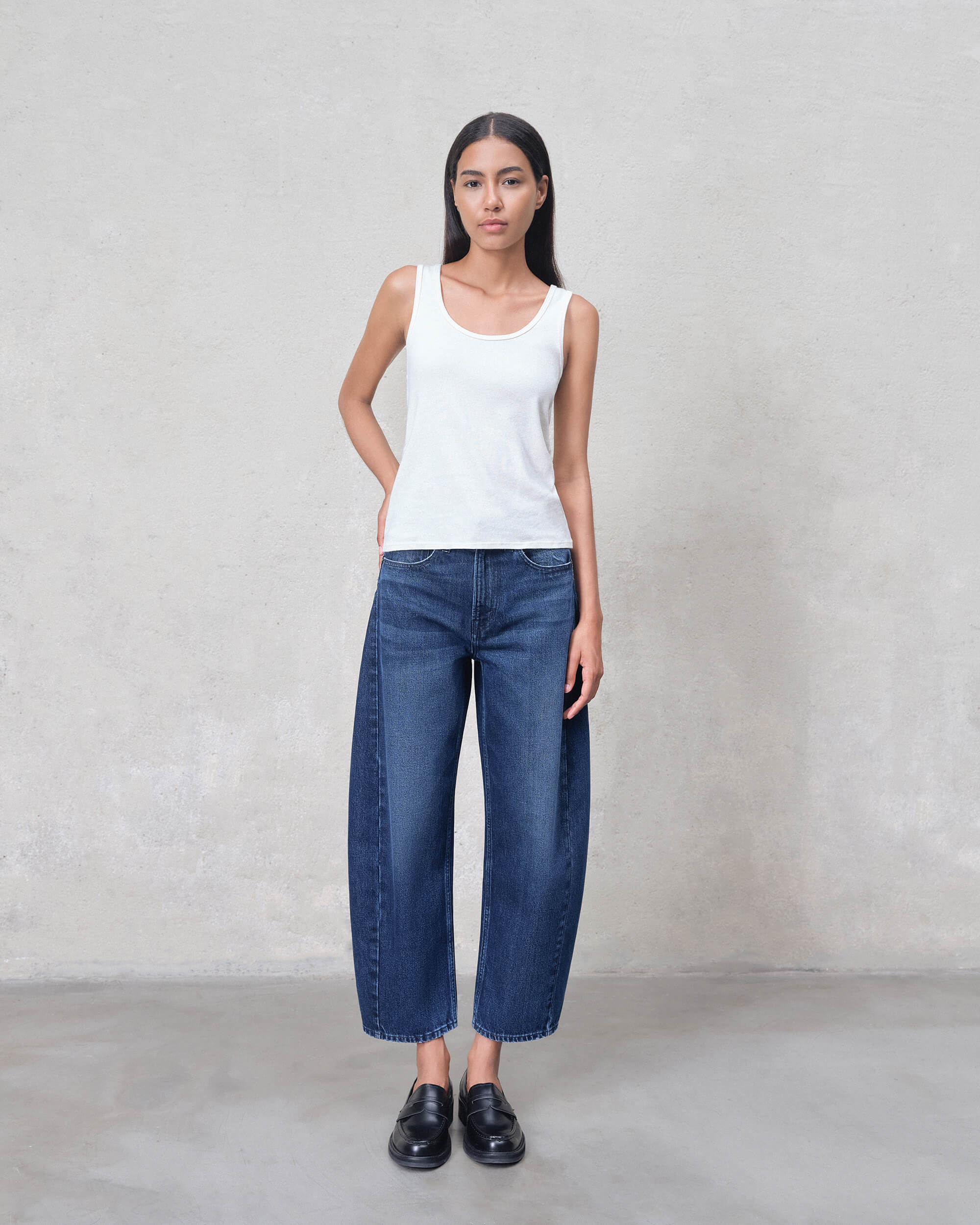 Andie Barrel Crop High Rise in SUSSMAN. Responsibly made with regenerative cotton. Made in the USA, offering structured comfort and timeless ease.