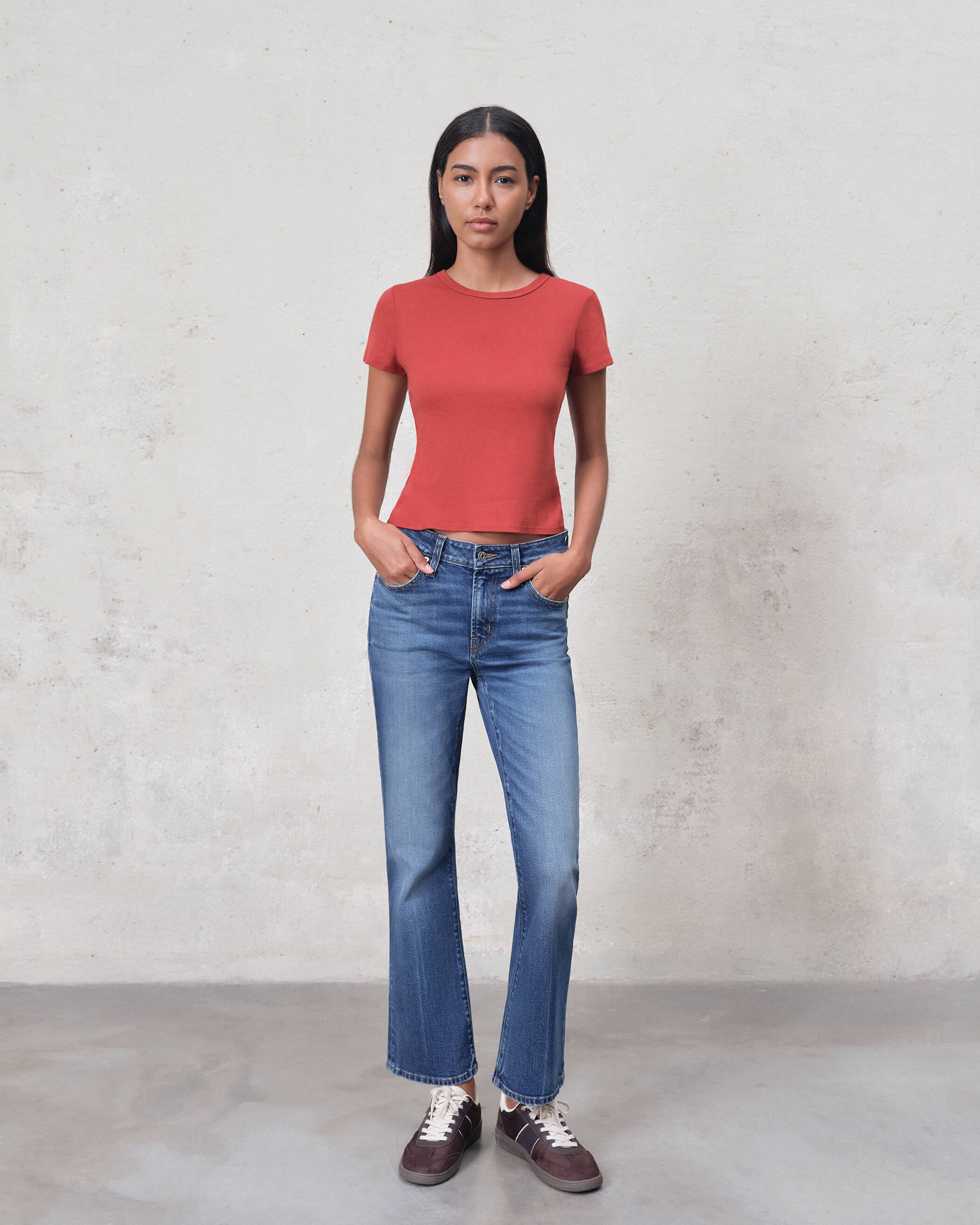 Discover the ultimate vintage-inspired crew tee in burnt orange. Crafted from super-soft ribbed cotton, this short-sleeve top offers a perfect fit for everyday style.