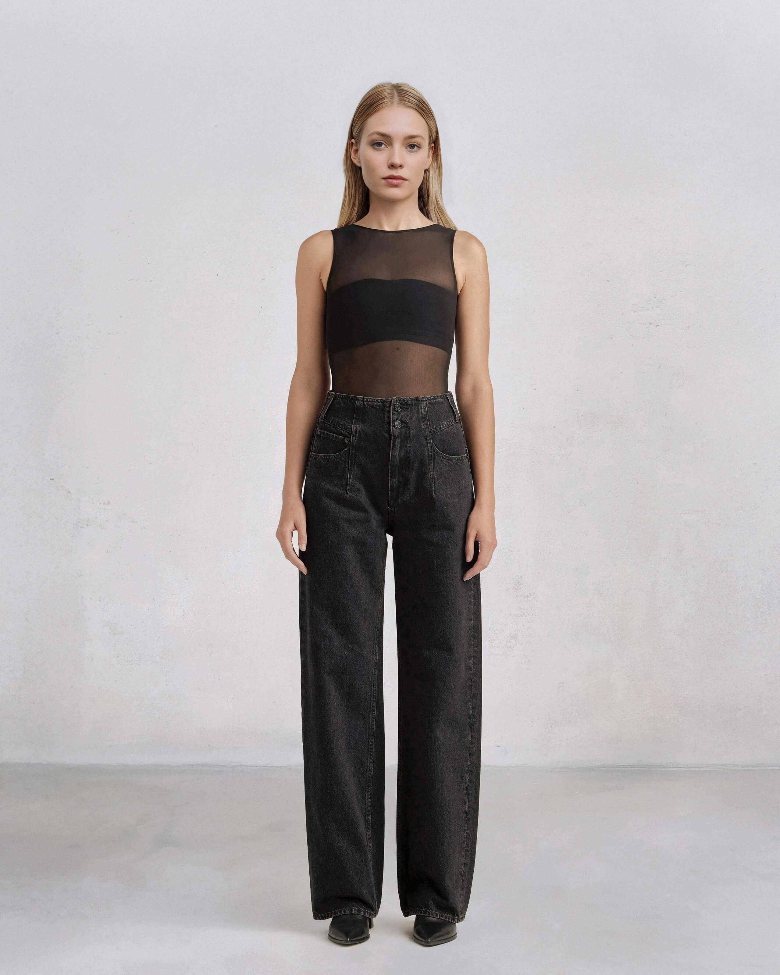 Discover the Edwin Nova Relaxed Wide Leg jeans, featuring a vintage-inspired fit and ultra high rise for ultimate comfort and style. Elevate your wardrobe today!