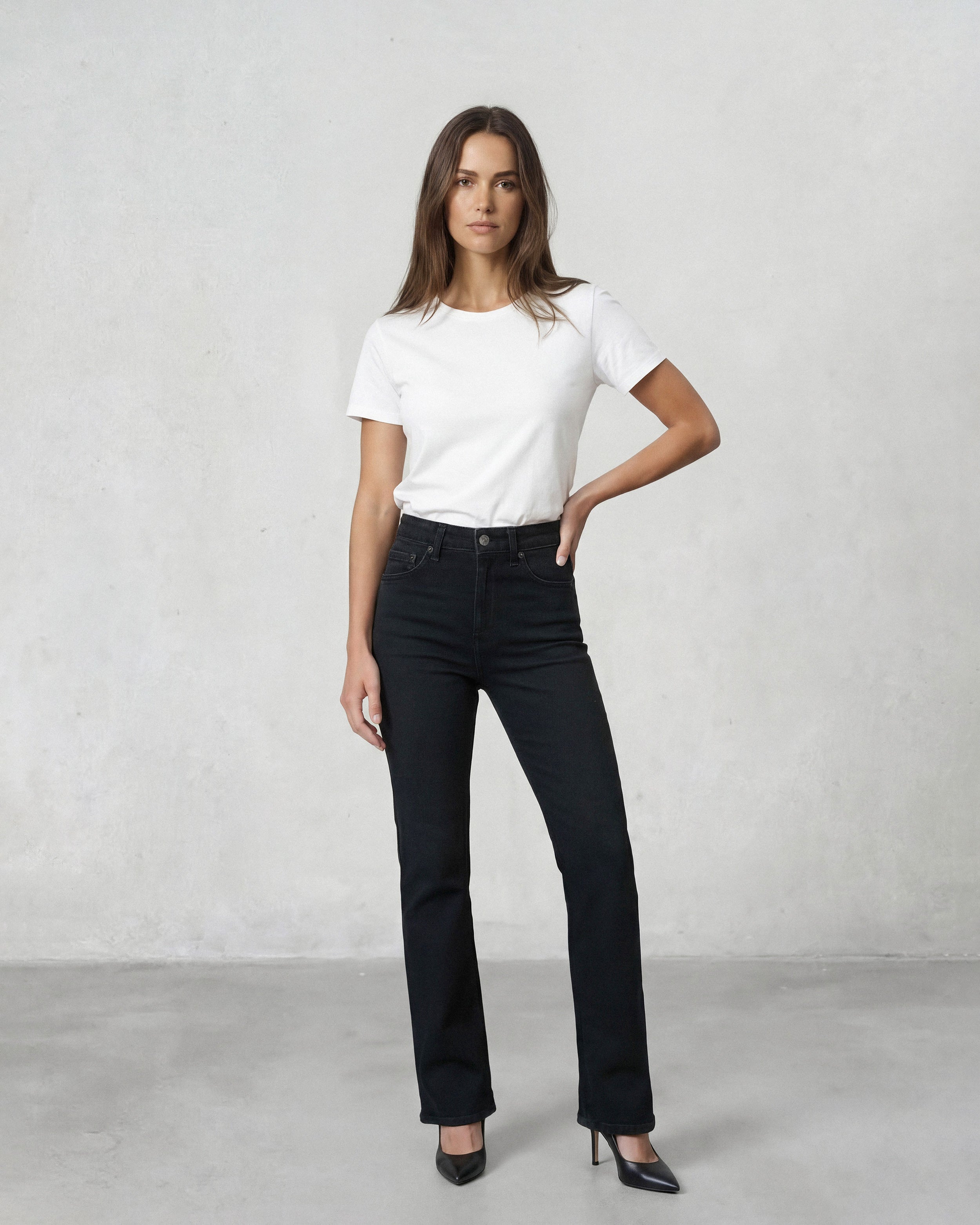 Lark Bootcut Mid Rise in Huntington. Made with low-impact regenerative cotton fabric. Made in the USA, offering lasting comfort with a flattering fit.