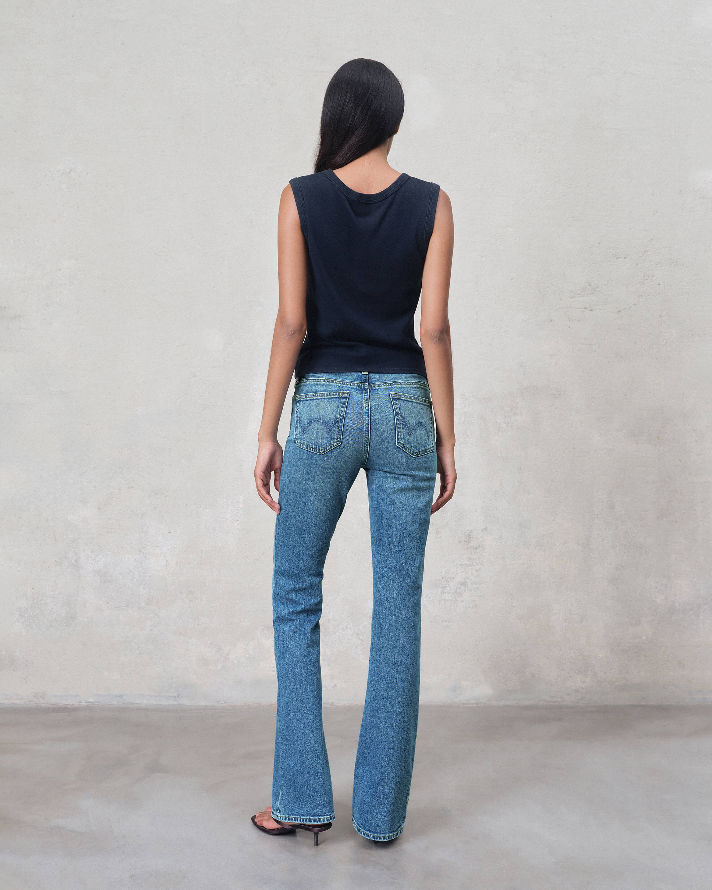 Elevate your style with the Edwin Lark Bootcut in Hayes. This mid-rise design combines a flattering fit with timeless appeal, perfect for any wardrobe.