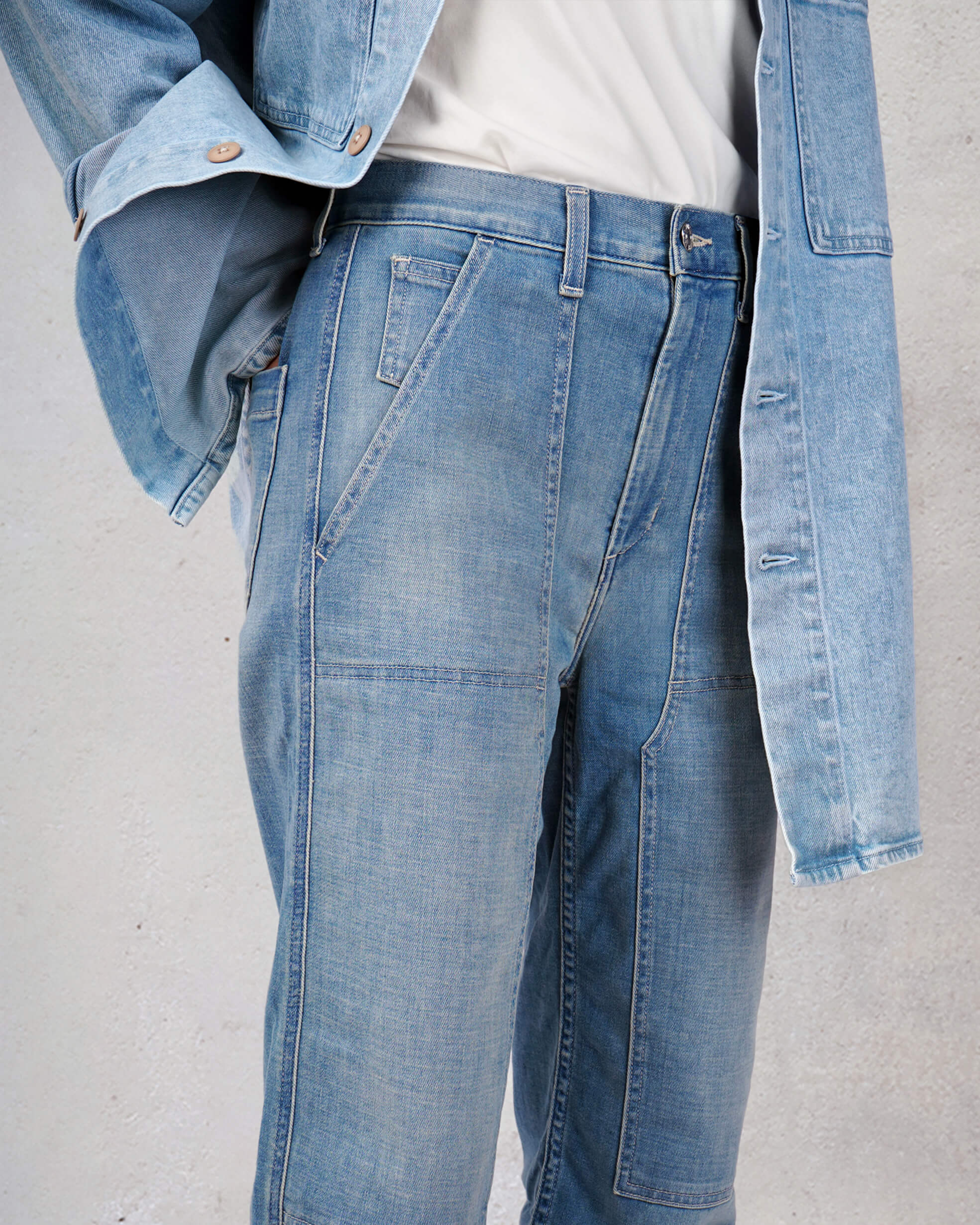 Discover the Edwin Kayla Utility Pant in Peyton, crafted from organic cotton for ultimate comfort and style. Perfect for work or a night out, elevate your wardrobe today!