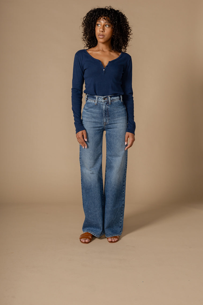 Elevate your fall wardrobe with the Iris Palazzo pant. This high-waisted, slim wide-leg design combines comfort and style, perfect for any occasion. Shop now!