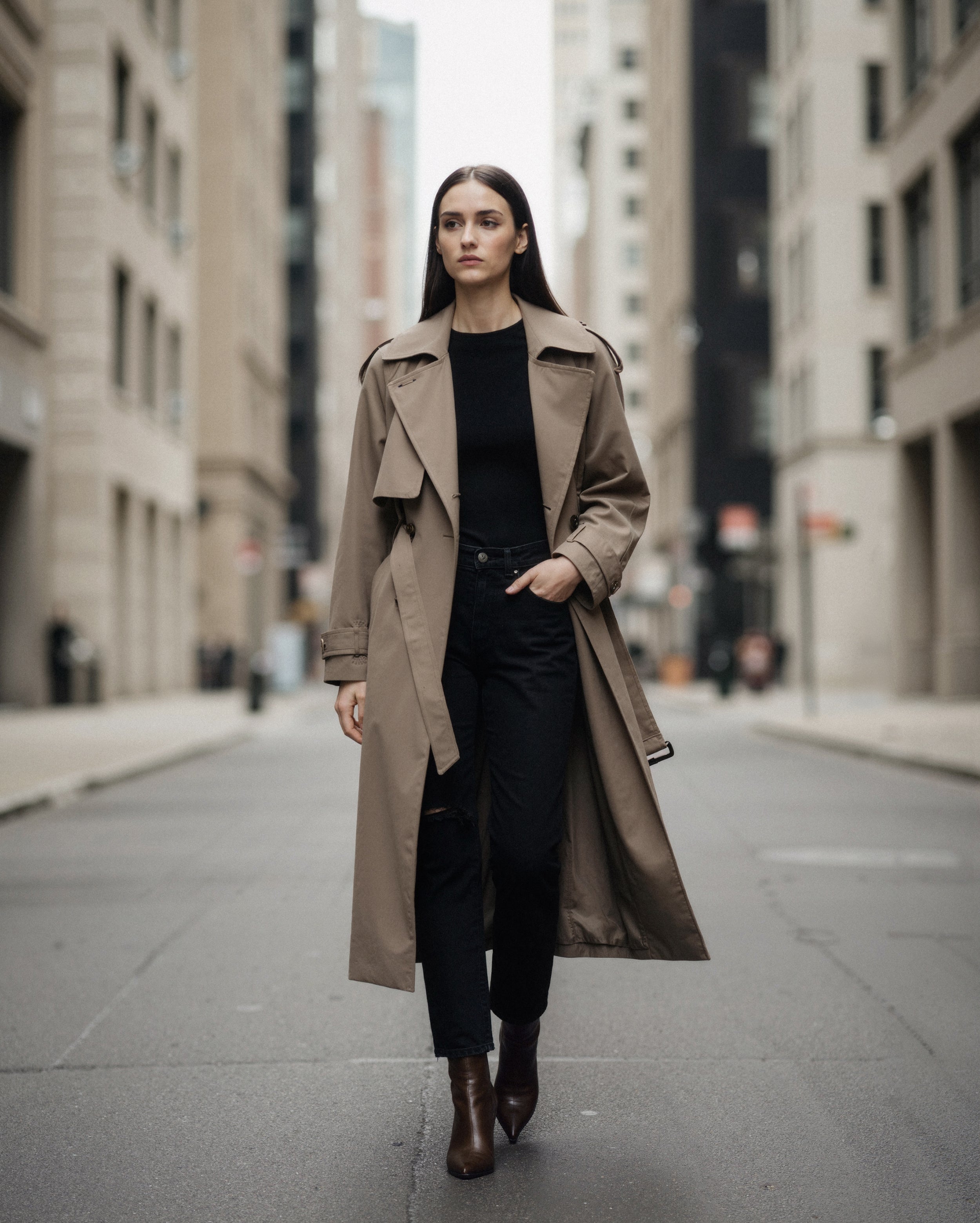 Discover the KALI ANKLE, a stylish high-rise boyfriend jean that combines a relaxed fit with a modern twist on '90s fashion. Elevate your wardrobe today!