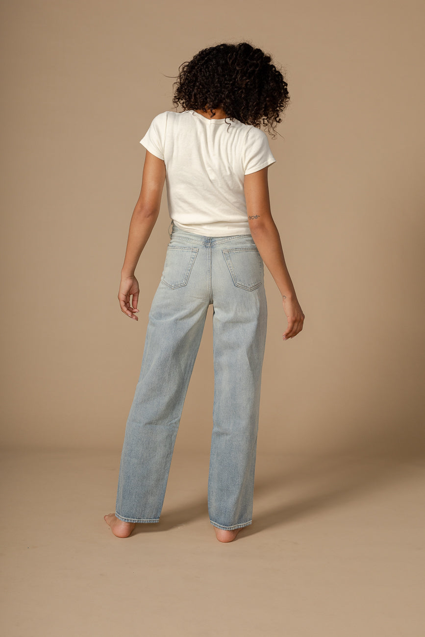 Discover the Kayla Relaxed Barrel Jean, a vintage-inspired denim pant with a modern twist. Perfectly tapered for a stylish fit, ideal for any casual occasion.