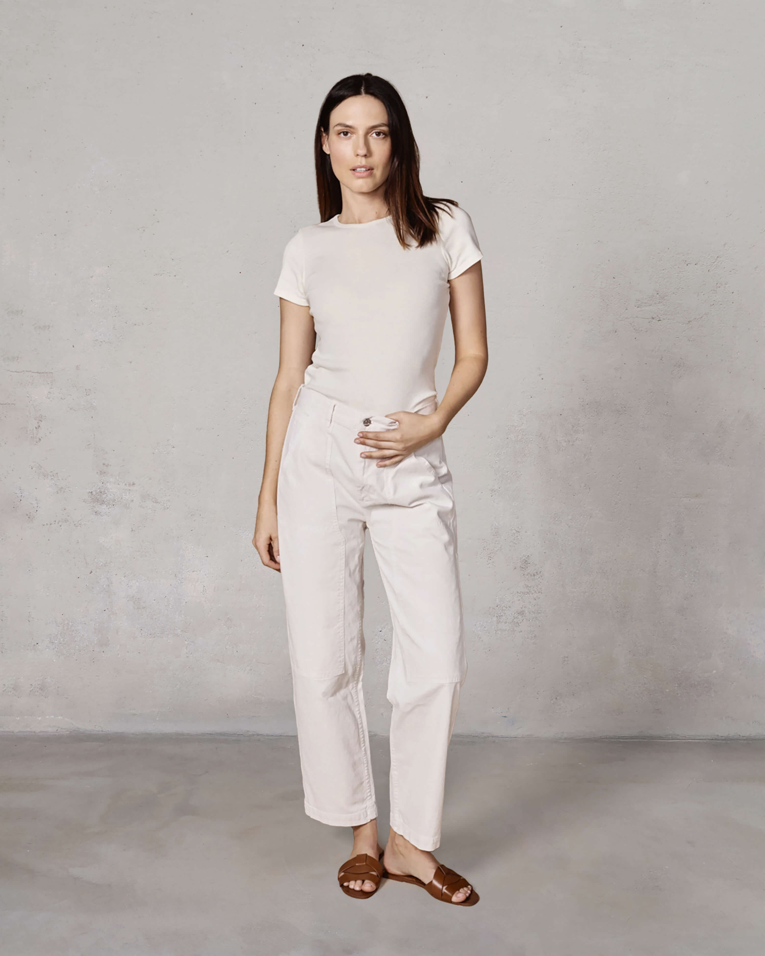 Discover the Hayley Pant in Stone, a versatile pull-on style crafted from organic cotton, perfect for work or a chic dinner date. Elevate your wardrobe today!