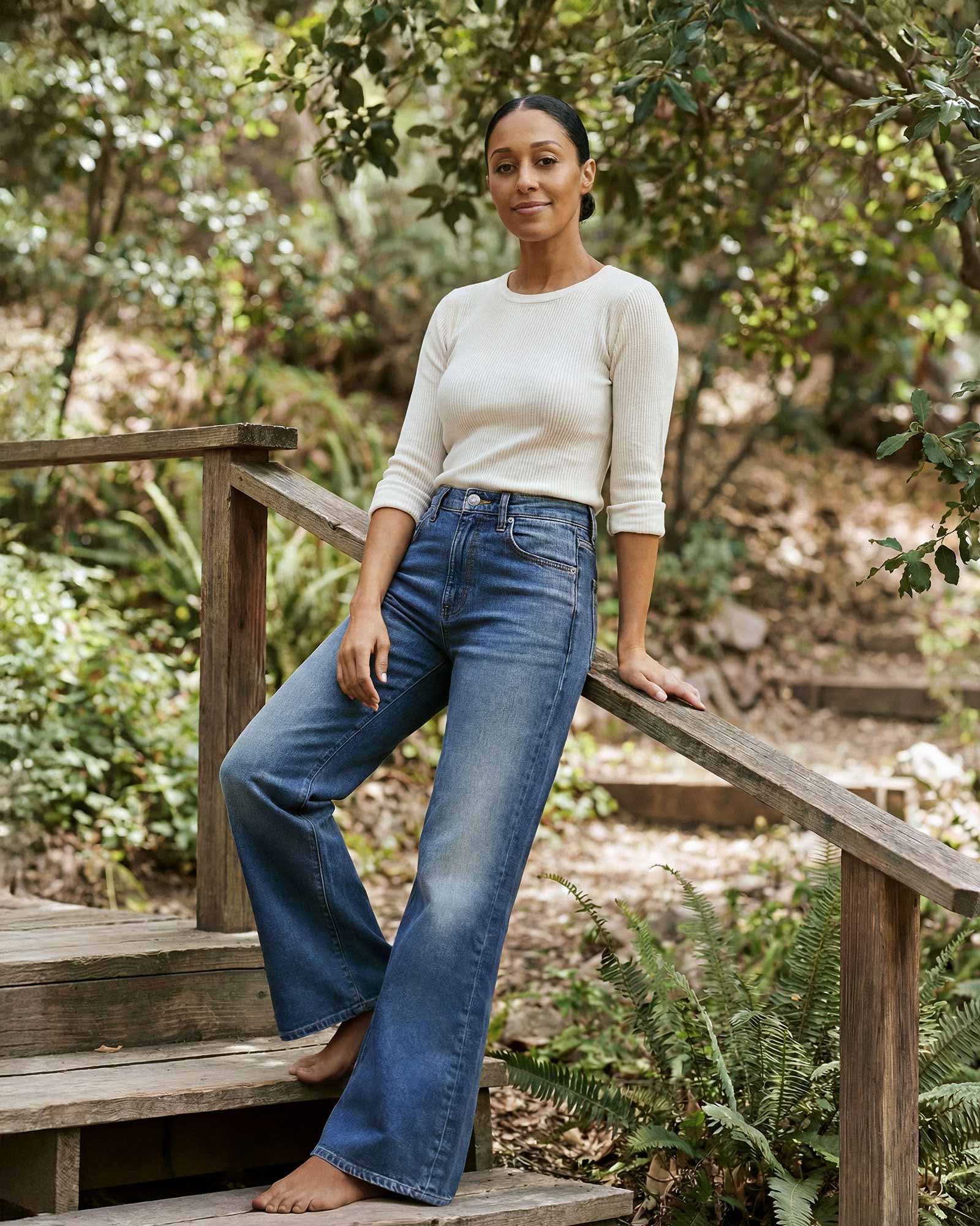 Full volume, full length. A super wide leg in medium indigo that drapes from the high waist to the hem with consistent body through the day.