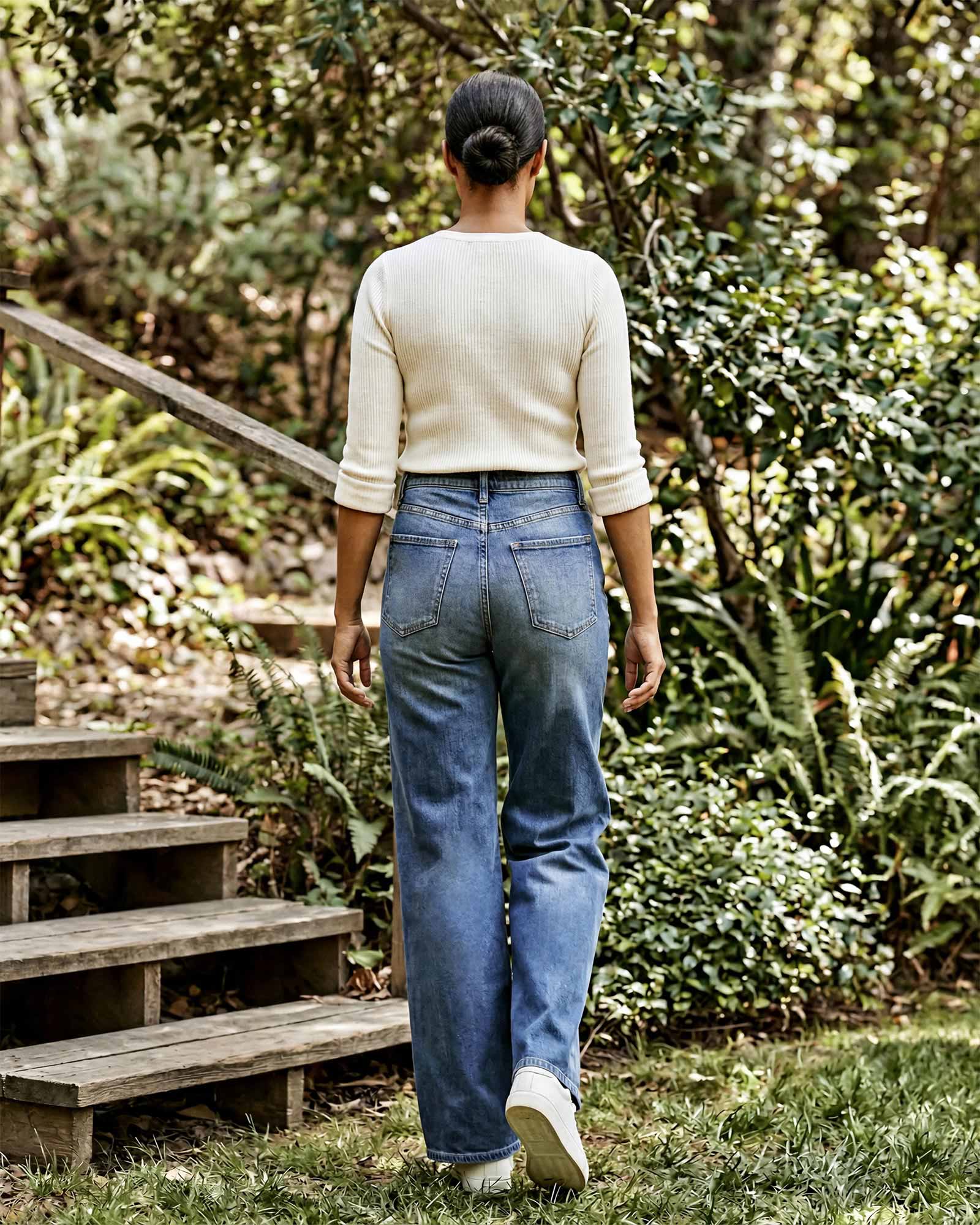 Full volume, full length. A super wide leg in medium indigo that drapes from the high waist to the hem with consistent body through the day.