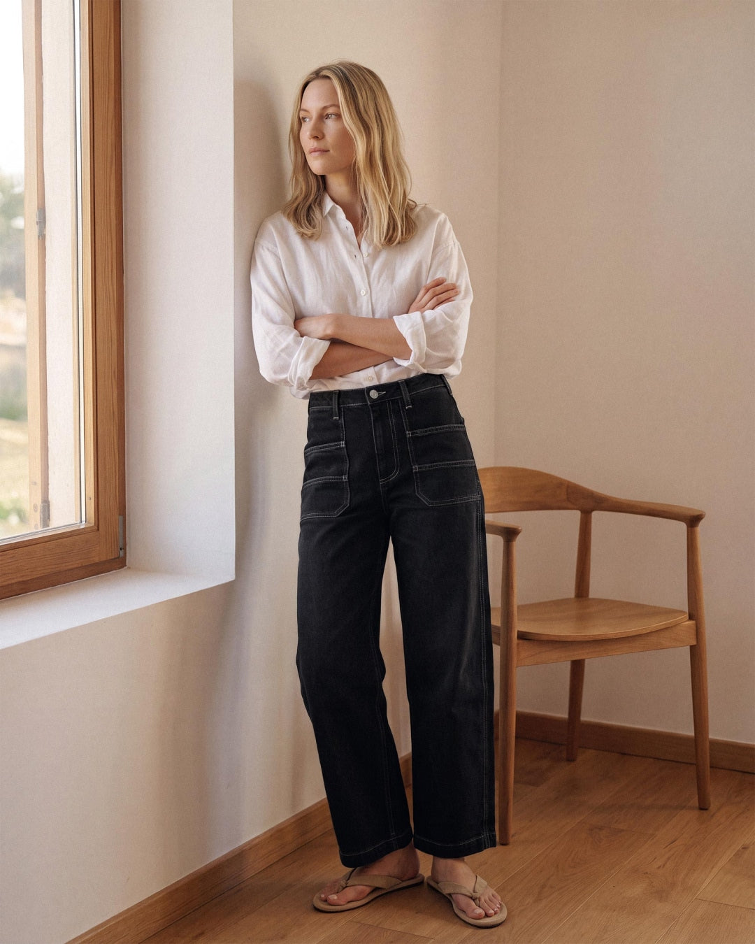 Discover the Piper Crop in Coal, a versatile high-rise, wide-leg pant perfect for both work and play. Elevate your style with comfort and sophistication.