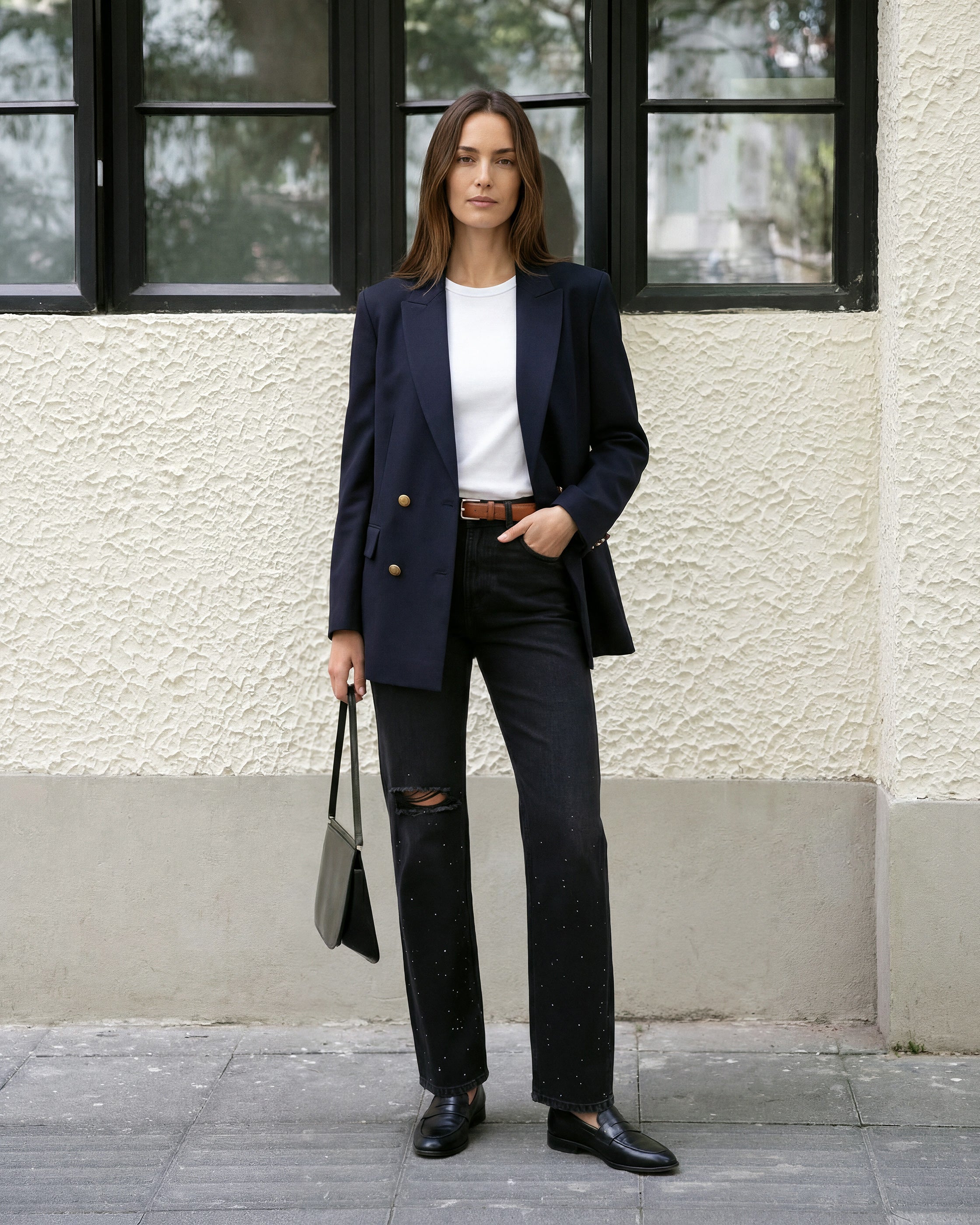 Discover the Edwin Kali Ankle in Ariel, a stylish blend of 90's nostalgia with a high-rise waist and relaxed boyfriend fit for ultimate comfort and versatility.