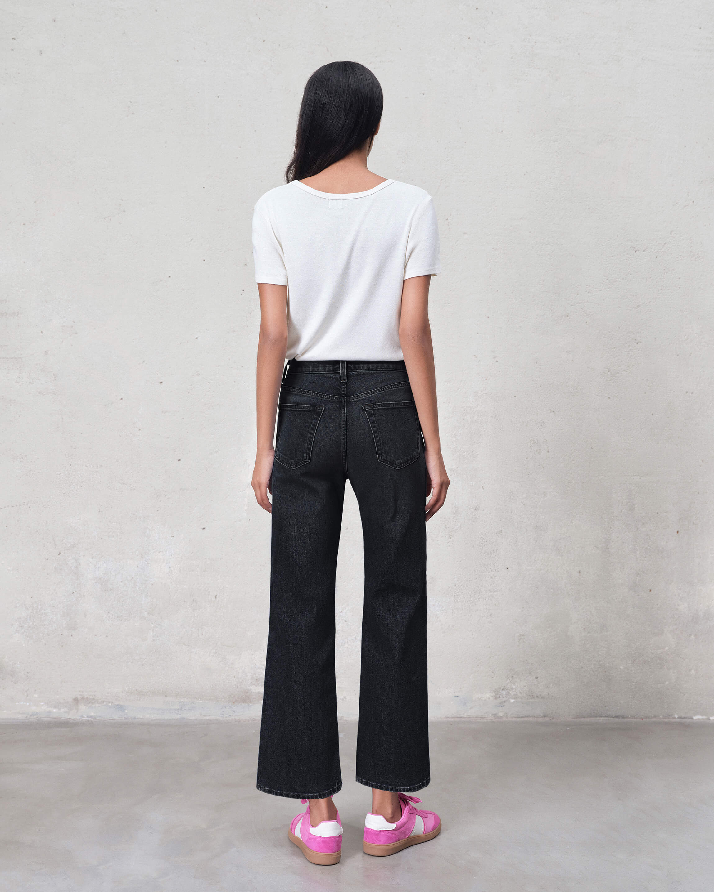 Discover the Edwin Marli Wide Leg Ankle Shadows, featuring a flattering high-rise fit that hugs your waist and hips, then flows into a stylish wide leg design.