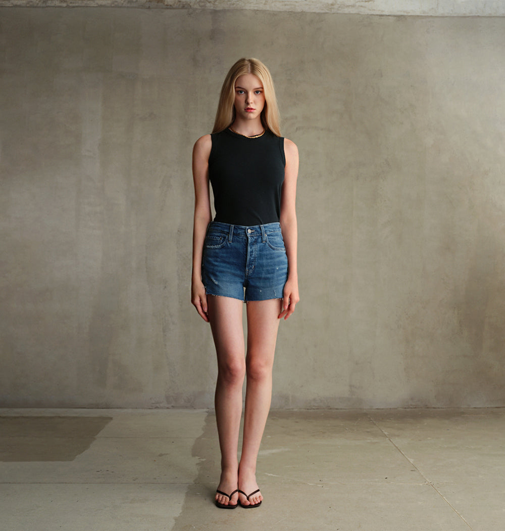 Shop EDWIN USA's Cai Cut-off Short With Gusset, premium denim shorts for women crafted for style and comfort with a unique gusset design.