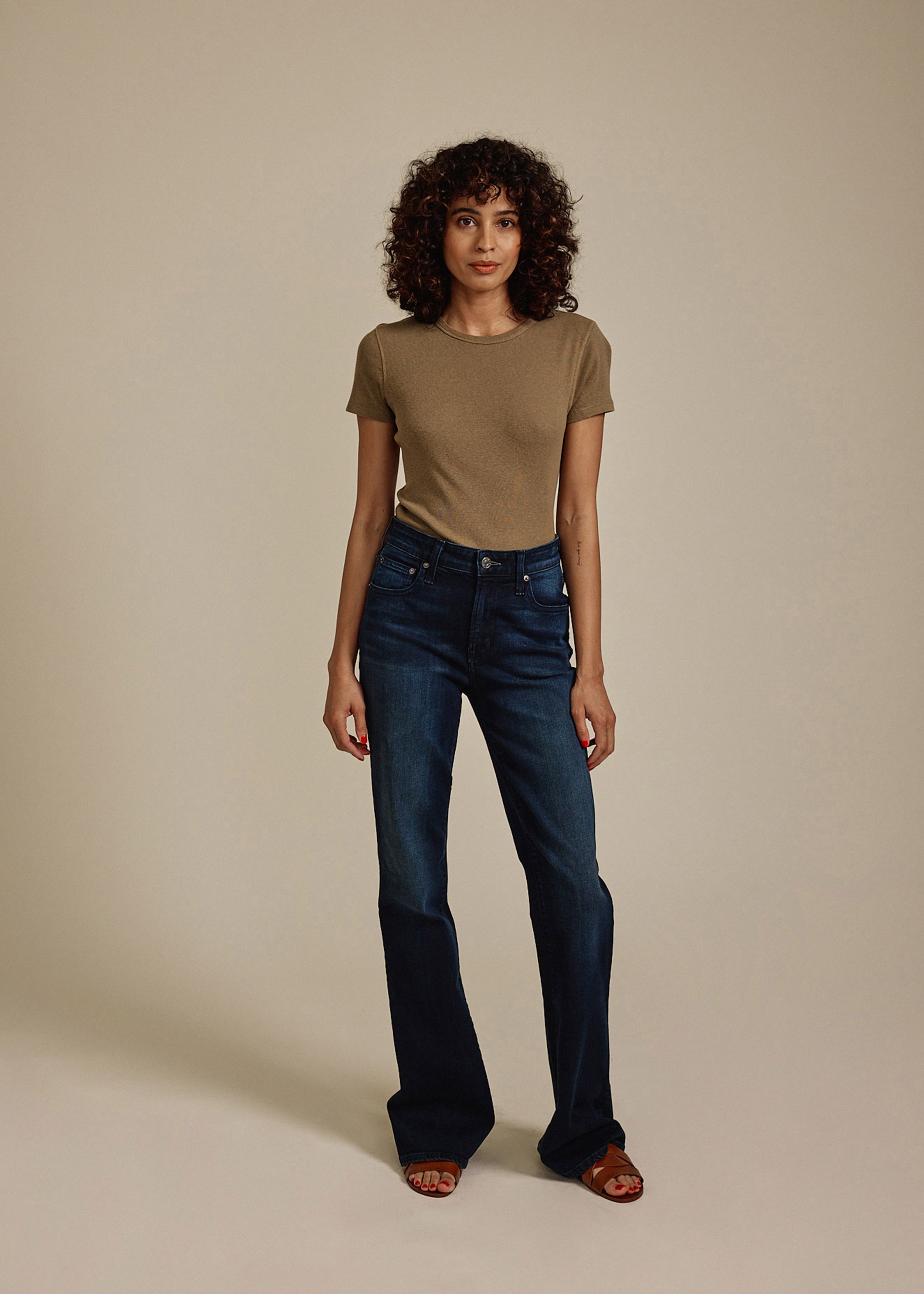 Elevate your style with the Lark Bootcut jeans. Featuring a classic mid-rise and a flattering fit, they provide unmatched comfort and versatility for every occasion.